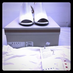 Authentic NIB Marni Mules EU 37.5 Sandalo white